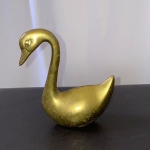 Gold swan decor